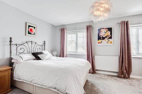 4 bedroom semi-detached house for sale, Pugneys Avenue, Wakefield WF4