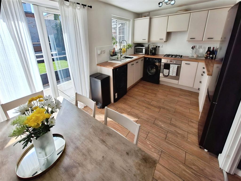 Kitchen/Dining Room