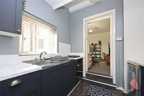 3 bedroom flat for sale, Moore Street, Gateshead NE8