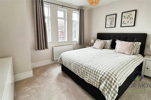 15 Rush Hill Road, Uppermill, Oldham, OL3 6JD