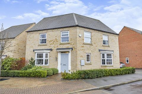 4 bedroom detached house to rent, Aberdeen Close, Swadlincote DE11