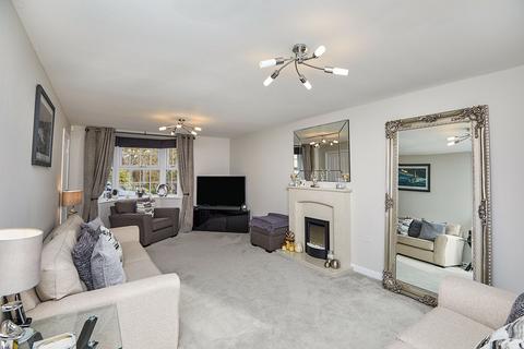4 bedroom detached house to rent, Aberdeen Close, Swadlincote DE11