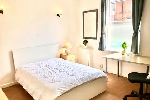 4 bedroom house to rent, Nottingham NG7