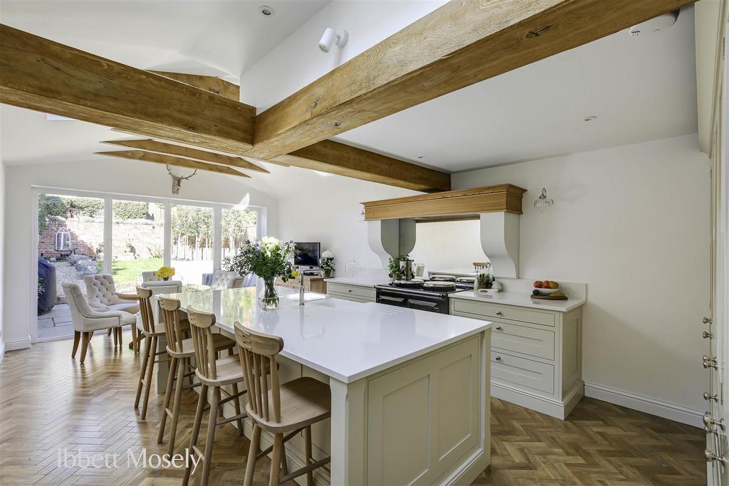 9 Kitchen Dining Room.jpg