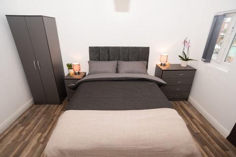 1 bedroom house to rent, Hagley Road West, Smethwick B67