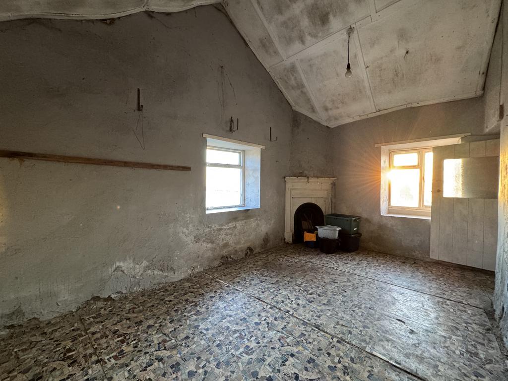 Side Utility Room