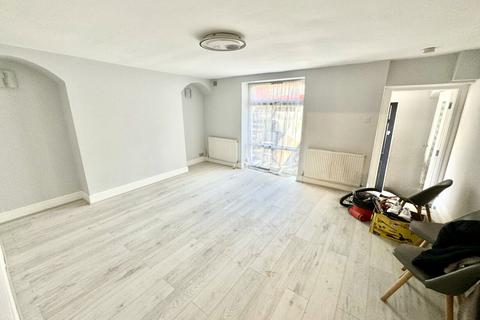 1 bedroom flat to rent, Oakley Square, London  NW1