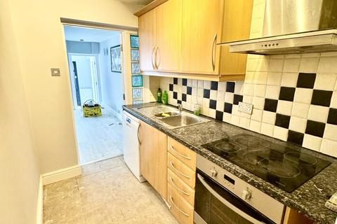 1 bedroom flat to rent, Oakley Square, London  NW1