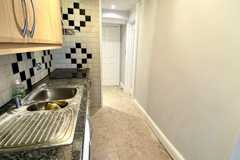 1 bedroom flat to rent, Oakley Square, London  NW1