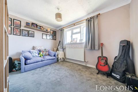 10 Akrotiri Square, Watton, Thetford, IP25 6HY
