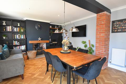20 Common Road, Wincanton, BA9 9HU