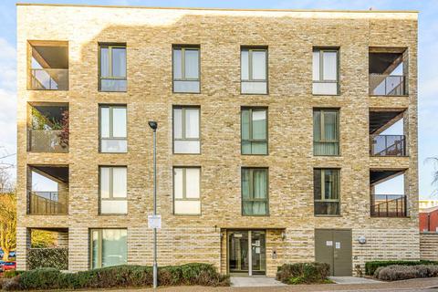2 bedroom flat for sale, Aldenham Court, Edgware HA8