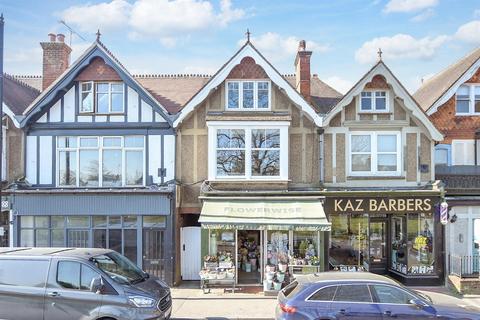 2 bedroom maisonette for sale, High Street, Cranleigh, Surrey