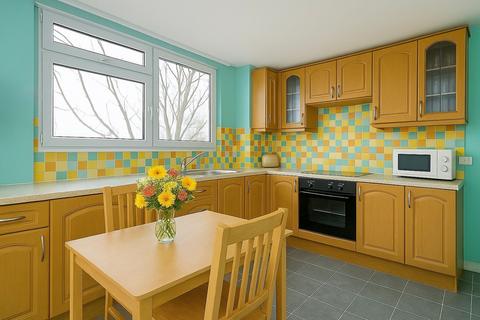 144 Maskell Road, London, SW17 0LF