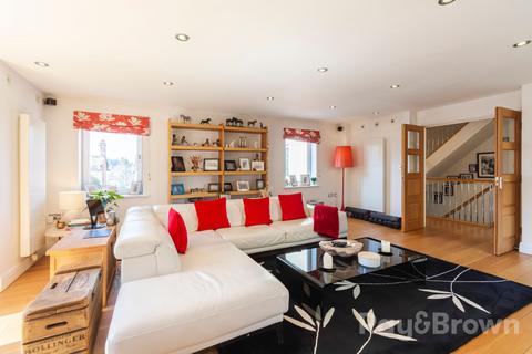 4 bedroom detached house for sale, Cardiff CF23