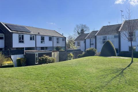 48 Fields Court, Warwick, CV34 5HP