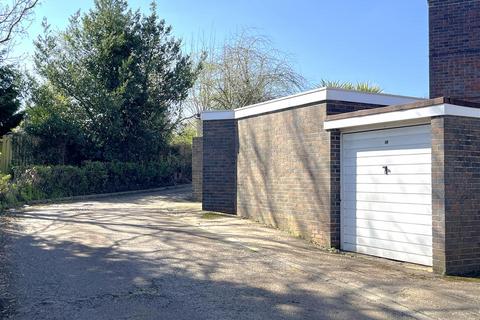 48 Fields Court, Warwick, CV34 5HP