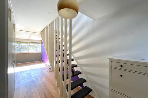 48 Fields Court, Warwick, CV34 5HP