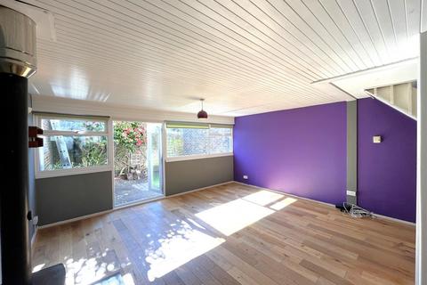 48 Fields Court, Warwick, CV34 5HP