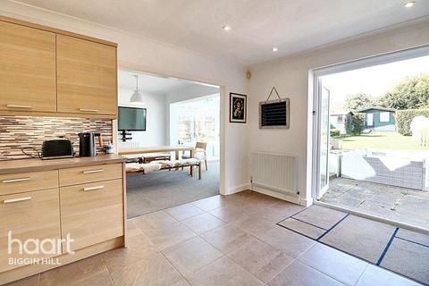 undefined, Hillside Road, Tatsfield