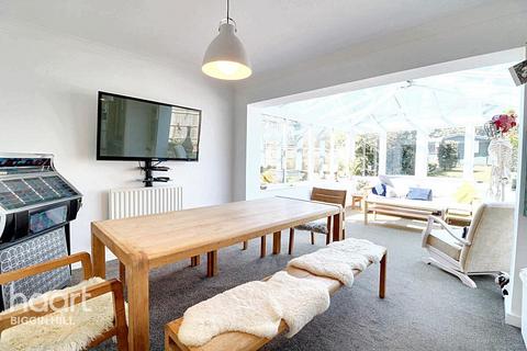 undefined, Hillside Road, Tatsfield