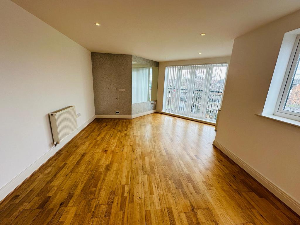 Modern 2-Bed, 2-Bath Flat For Rent
