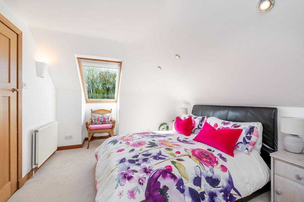 Guest bedroom 3