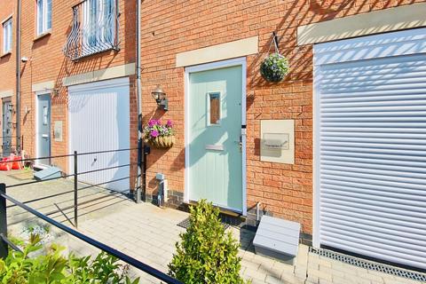 4 bedroom townhouse for sale, Empingham Drive, Syston, LE7