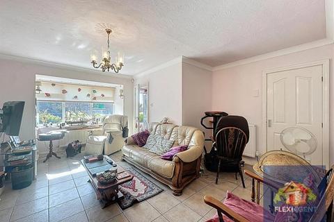 2 Bartons Close, Southport, PR9 8NF