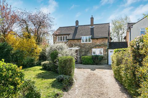 4 bedroom detached house for sale, Pine Grove, Brookmans Park, AL9