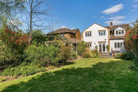 4 bedroom detached house for sale, Pine Grove, Brookmans Park, AL9
