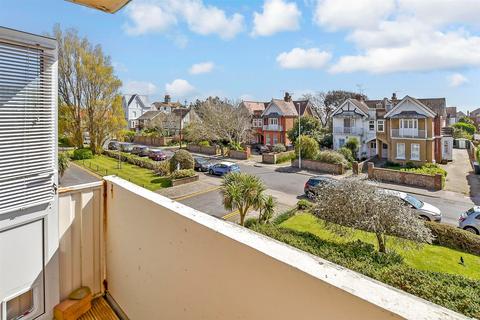 2 bedroom flat for sale, Manor Lea, Worthing BN11
