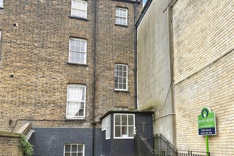 120b West Crescent Road, Gravesend, DA12 2AB