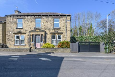 4 bedroom detached house for sale, Sunnyleigh, St. Giles Road Halifax, Yorkshire, HX3 8BG