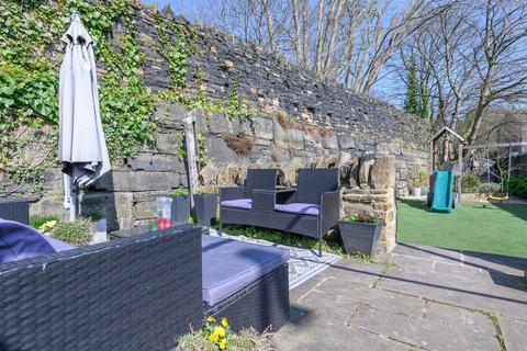 4 bedroom detached house for sale, Sunnyleigh, St. Giles Road Halifax, Yorkshire, HX3 8BG