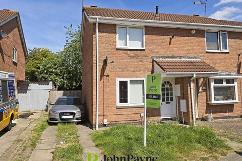 2 bedroom semi-detached house for sale