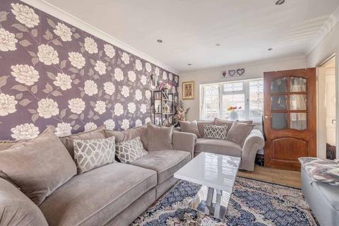 14 Bell Close, Slough, SL2 5UQ