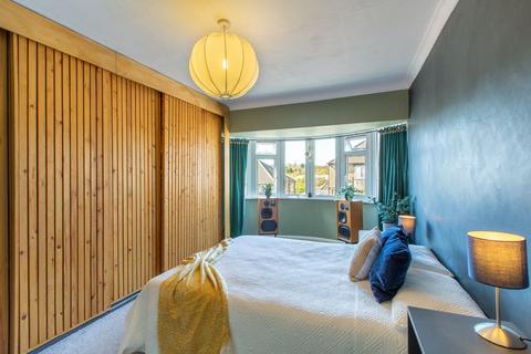 22 Carr Manor Place, Leeds, LS17 5DL