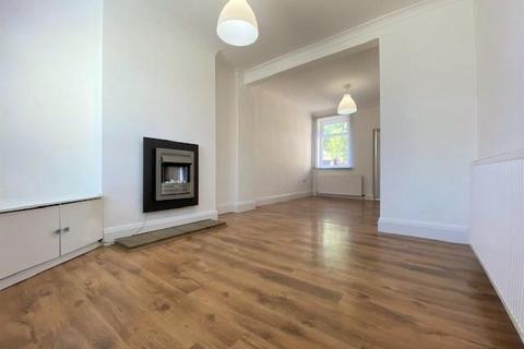 2 bedroom terraced house to rent, Victoria Street, Newcastle ST5