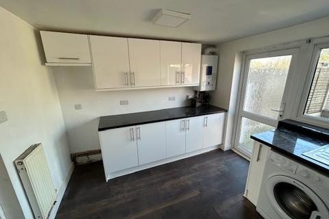 2 bedroom terraced house to rent, Ingleton Avenue, Welling DA16