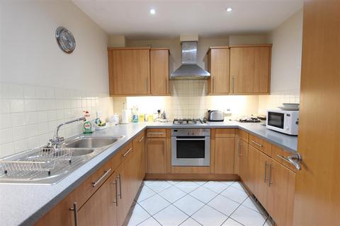2 bedroom flat for sale, Pasters Court, 1b Trinity Avenue, Enfield, EN1
