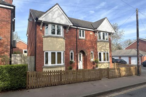 4 bedroom detached house for sale, Culver Street, Newent GL18