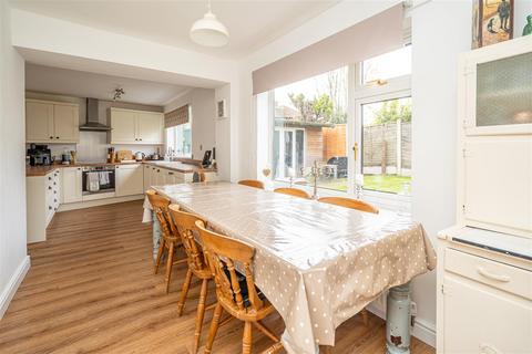 10 Grange Park, Albrighton, Wolverhampton, WV7 3EN