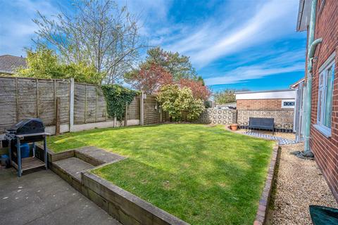 10 Grange Park, Albrighton, Wolverhampton, WV7 3EN