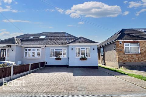 52 Prospect Road, Hornchurch, RM11 3TZ
