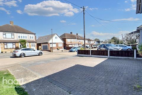 52 Prospect Road, Hornchurch, RM11 3TZ