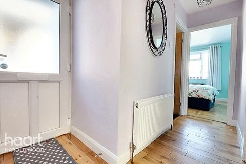 52 Prospect Road, Hornchurch, RM11 3TZ