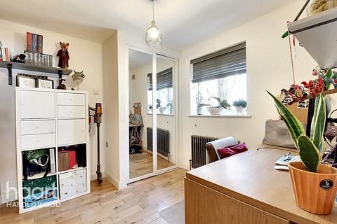 52 Prospect Road, Hornchurch, RM11 3TZ