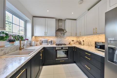 19 Field Way, Ruislip, HA4 7LY