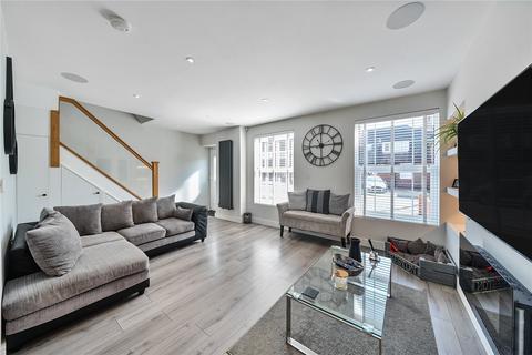 19 Field Way, Ruislip, HA4 7LY
